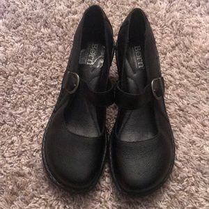 Born shoes size 8